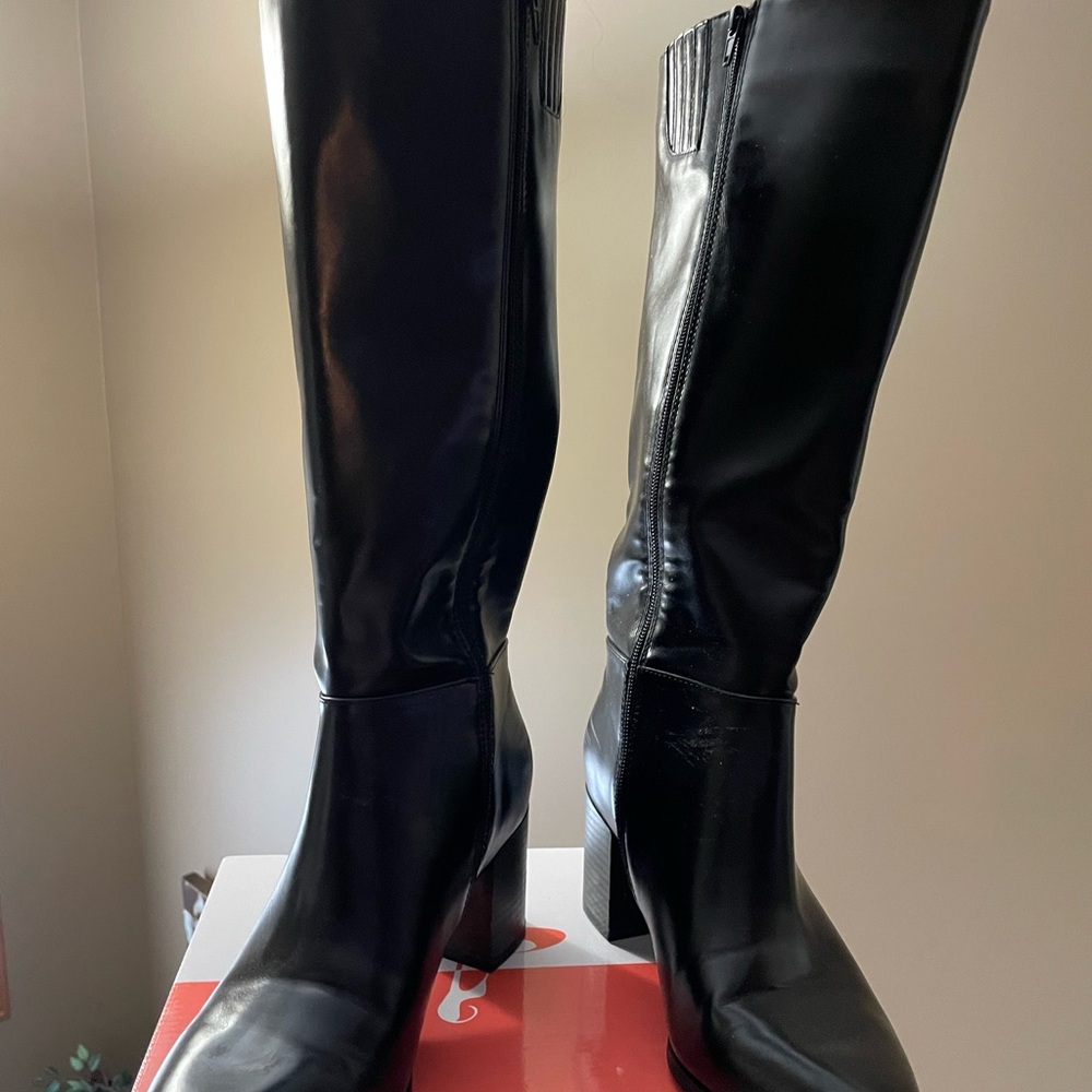Kelly & Katie Black Heeled Boots
